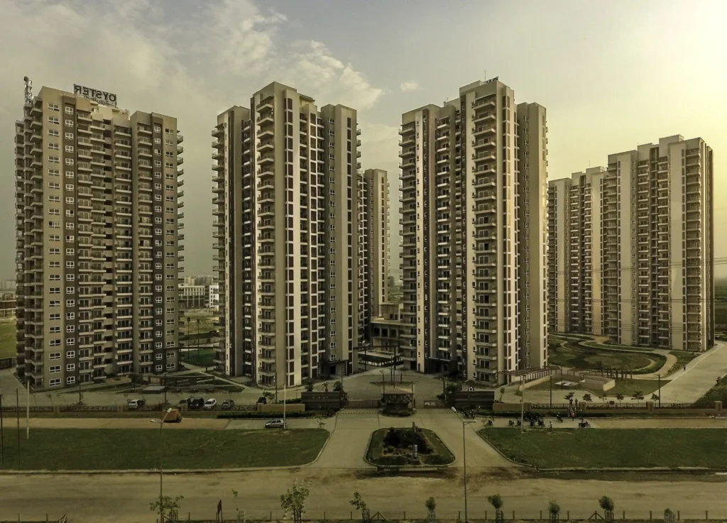 Adani Oyster Grande Sector 102 Gurgaon | Luxury 3, 4 & 5 BHK Apartments on Dwarka Expressway