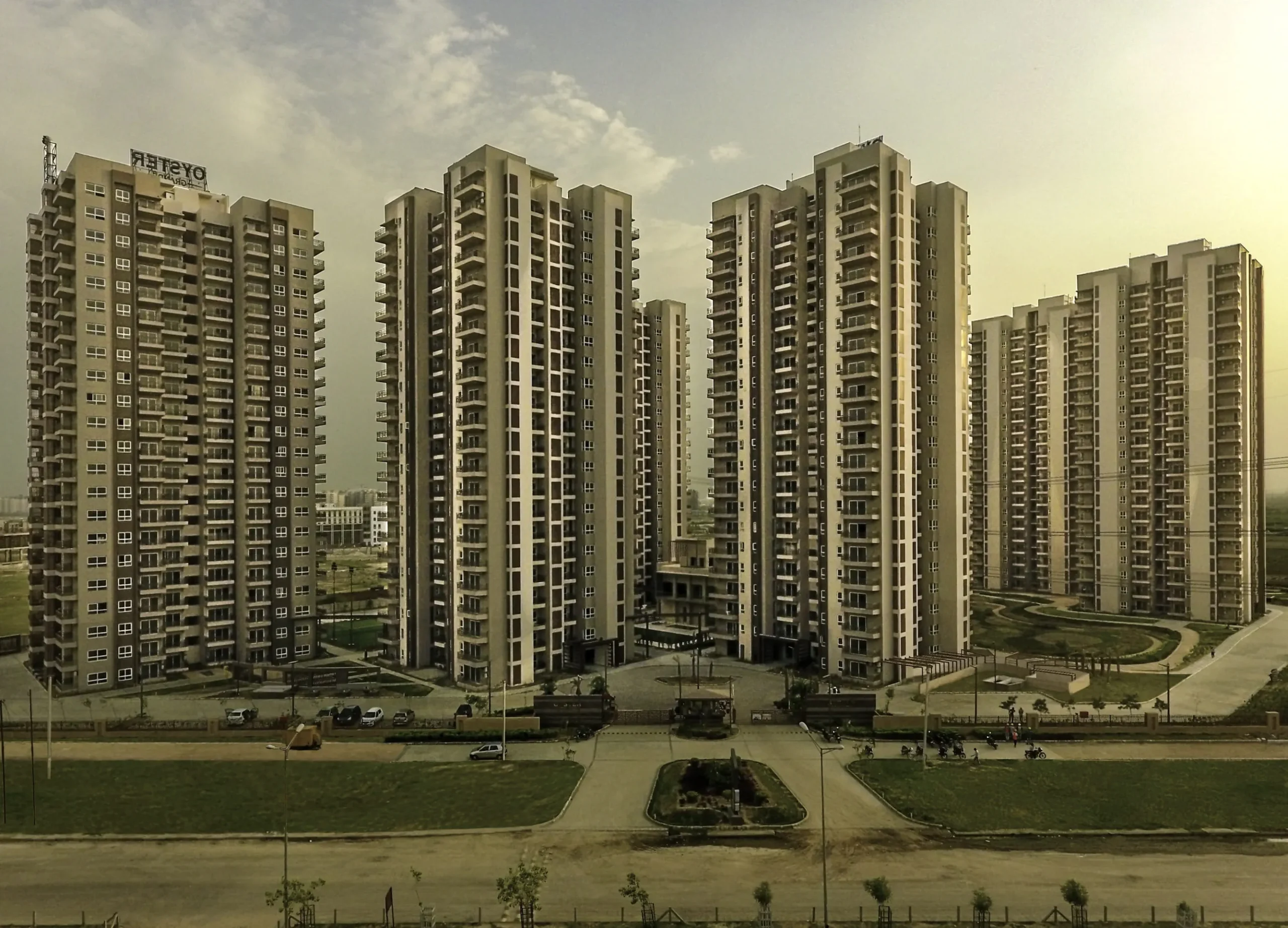 Adani Oyster Grande Sector 102 Gurgaon | Luxury 3, 4 & 5 BHK Apartments on Dwarka Expressway